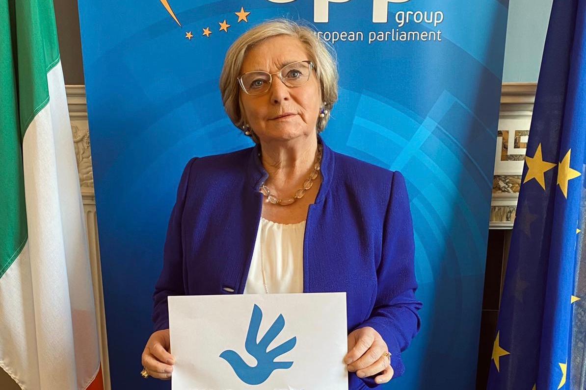 Members of Parliament from Ireland, Switzerland and Germany take over godparenthood for Volha Paulava, Uladzislau Zianevich and Raman Hvazdziolka